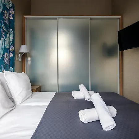 Tyzenhauz Comfort *